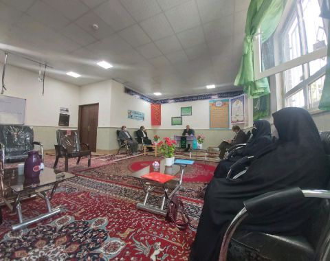 برگزاری جلسه مدیران و معاونین آموزشی و فناوری دبیرستان های امام حسین( علیه السلام)